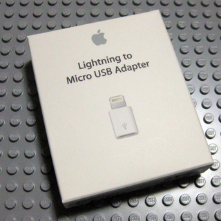 Lightning - Micro USBアダプタ