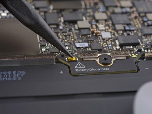 ロジックボード上の電源スイッチ